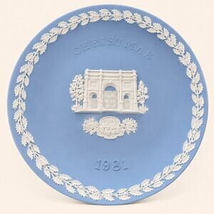 Wedgwood Jasperware Christmas Plate 1981 Marble Arch Box Paperwork